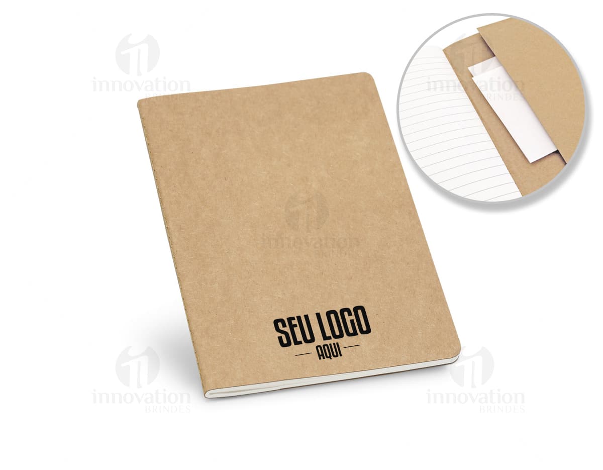 caderno com autoadesivos em várias cores e tamanhos, destacando-se em cima de uma mesa branca. caderno com autoadesivos em várias cores e tamanhos, destacando-se em cima de uma mesa branca.