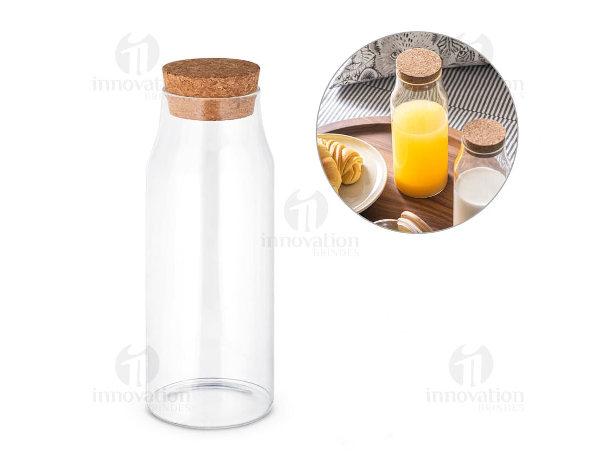 Garrafa de vidro transparente com capacidade para 1 litro, fechamento em cortiça. Garrafa de vidro transparente com capacidade para 1 litro, fechamento em cortiça.