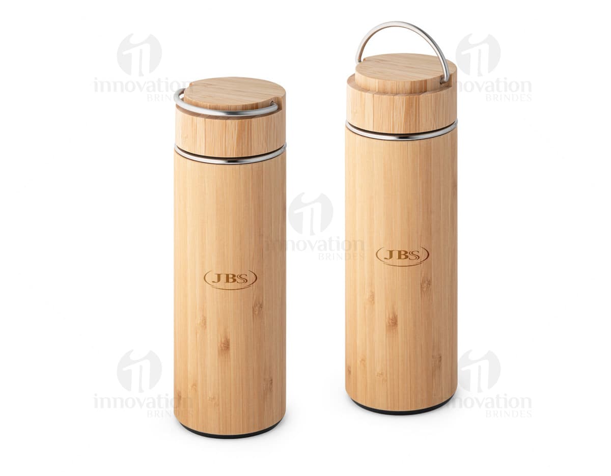 Squeeze em bambu de 440ml. Squeeze em bambu de 440ml.