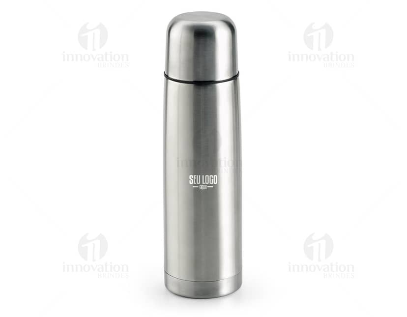 Garrafa de metal prateado com capacidade de 500 ml, design elegante e moderno.