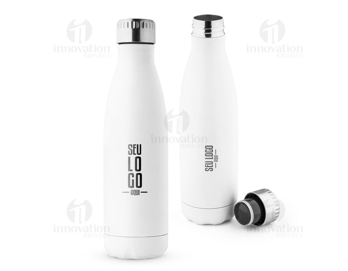 Kit com 6 porta copos em formato quadrado, cada um com estampa diferente em tons de azul e branco. Os porta copos são feitos de material resistente e possuem uma camada antiderrapante na parte inferior. Kit com 6 porta copos em formato quadrado, cada um com estampa diferente em tons de azul e branco. Os porta copos são feitos de material resistente e possuem uma camada antiderrapante na parte inferior.