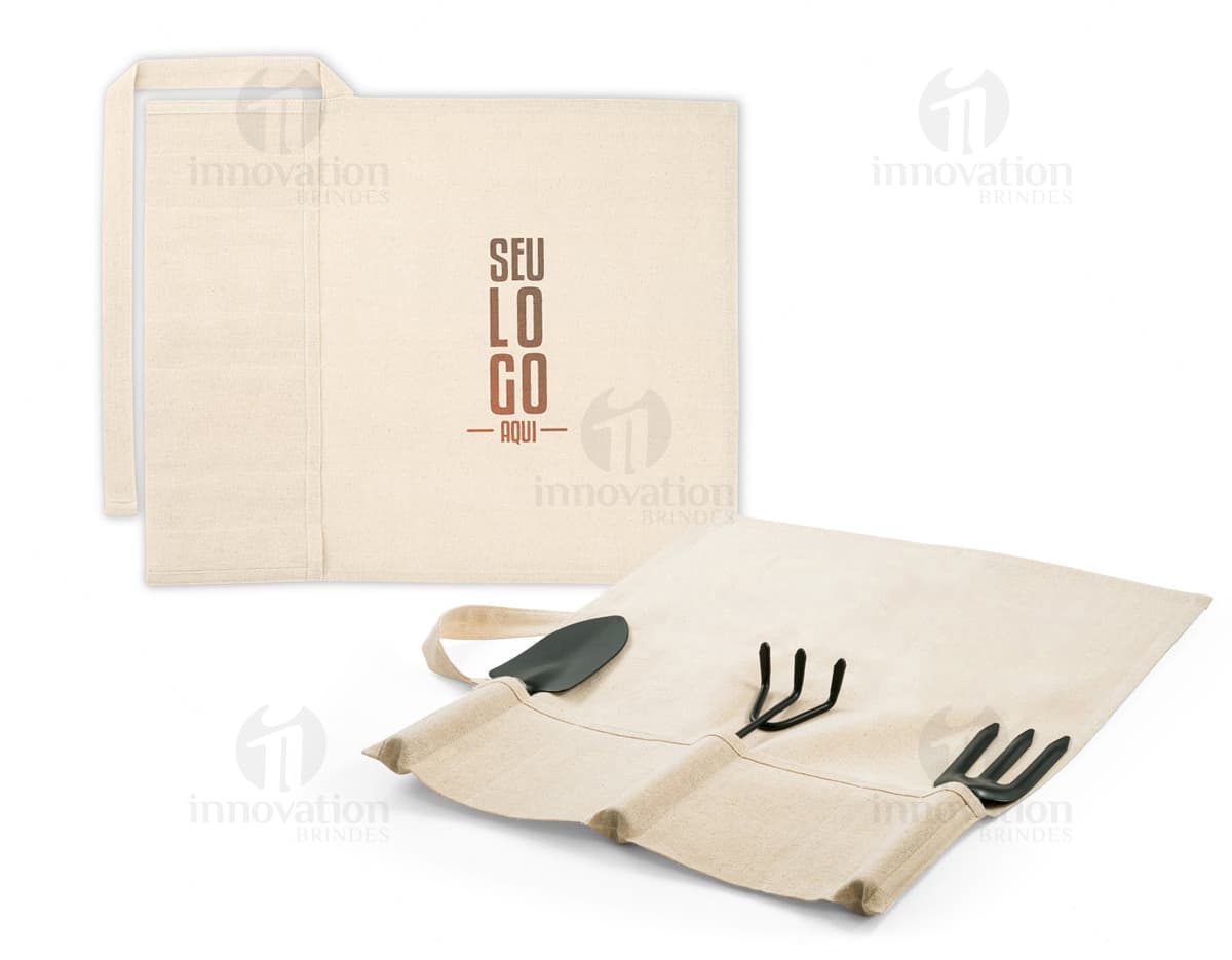 Kit com 6 porta copos de diferentes cores e estampas sobre fundo branco. Kit com 6 porta copos de diferentes cores e estampas sobre fundo branco.