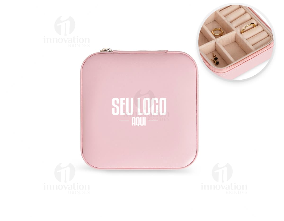 Kit com 6 porta copos com estampas variadas e coloridas. Os porta copos são feitos de material resistente e possuem base antiderrapante. Ideal para proteger mesas e superfícies de líquidos e calor. Kit com 6 porta copos com estampas variadas e coloridas. Os porta copos são feitos de material resistente e possuem base antiderrapante. Ideal para proteger mesas e superfícies de líquidos e calor.