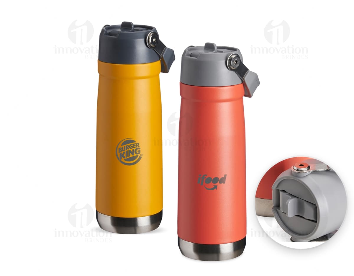 Garrafa de aço inoxidável com capacidade de 650ml, alça, bico flip e canudo. Garrafa de aço inoxidável com capacidade de 650ml, alça, bico flip e canudo.