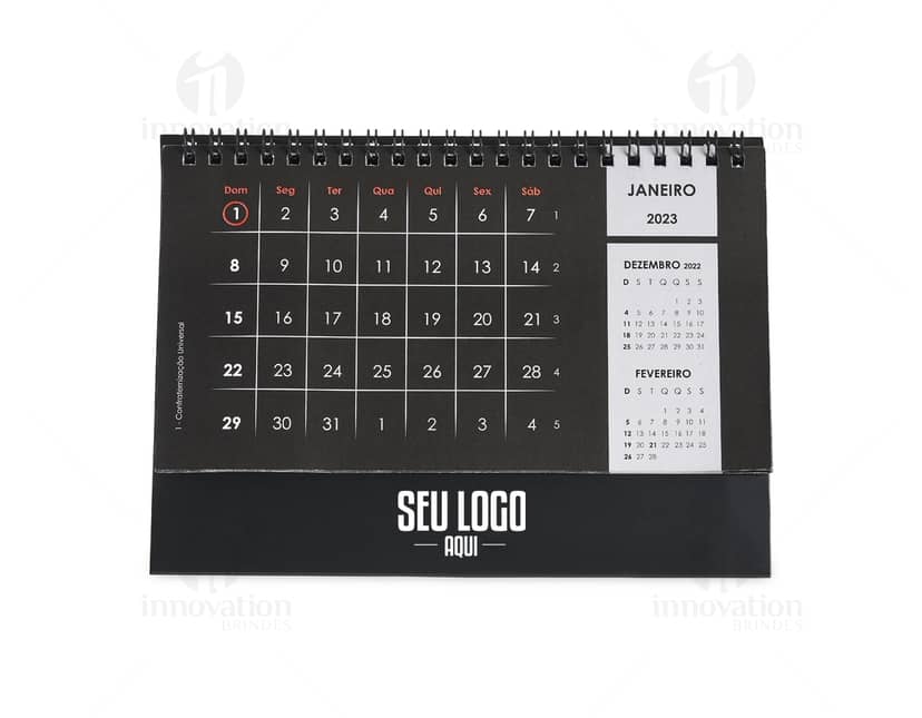 Kit com 6 porta copos em formato quadrado e em cores variadas, sendo uma opção prática e colorida para proteger a superfície de móveis.