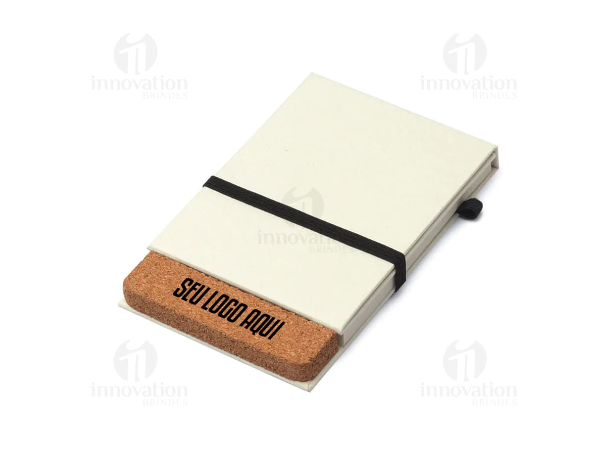 Kit com 6 porta copos de diferentes modelos e cores, em formato redondo e feitos de material resistente. Kit com 6 porta copos de diferentes modelos e cores, em formato redondo e feitos de material resistente.