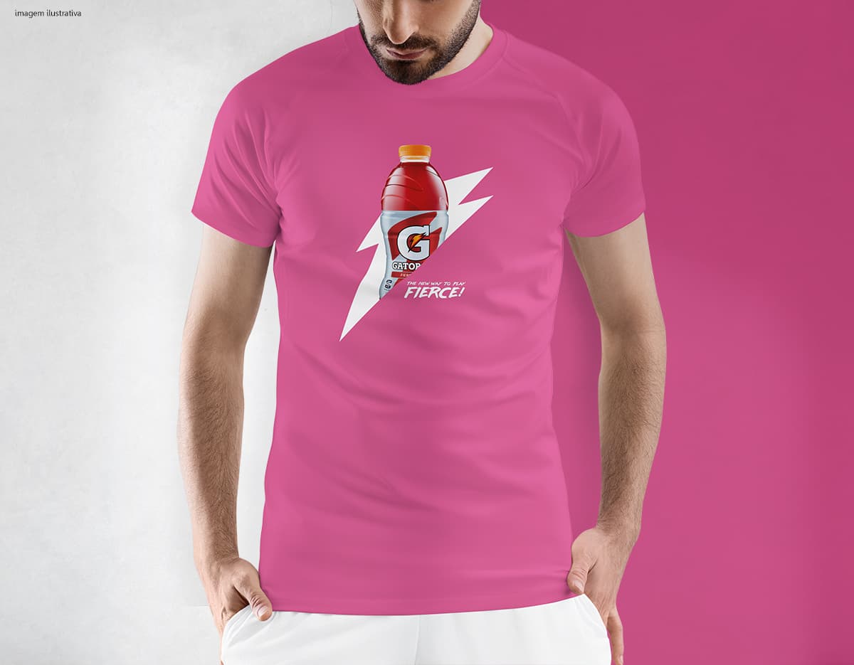 Homem jovem e atraente usando uma camiseta preta tradicional, sorrindo de forma confiante e casual. Ele está em pé, posando para a câmera em um estúdio, com um estilo moderno e esportivo. O modelo é magro e está em forma, transmitindo uma imagem de saúde e sucesso. Homem jovem e atraente usando uma camiseta preta tradicional, sorrindo de forma confiante e casual. Ele está em pé, posando para a câmera em um estúdio, com um estilo moderno e esportivo. O modelo é magro e está em forma, transmitindo uma imagem de saúde e sucesso.