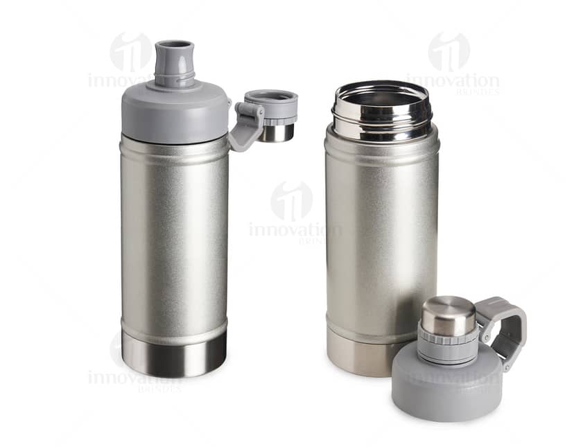 Kit com 6 porta copos em madeira com estampas coloridas e designs variados.