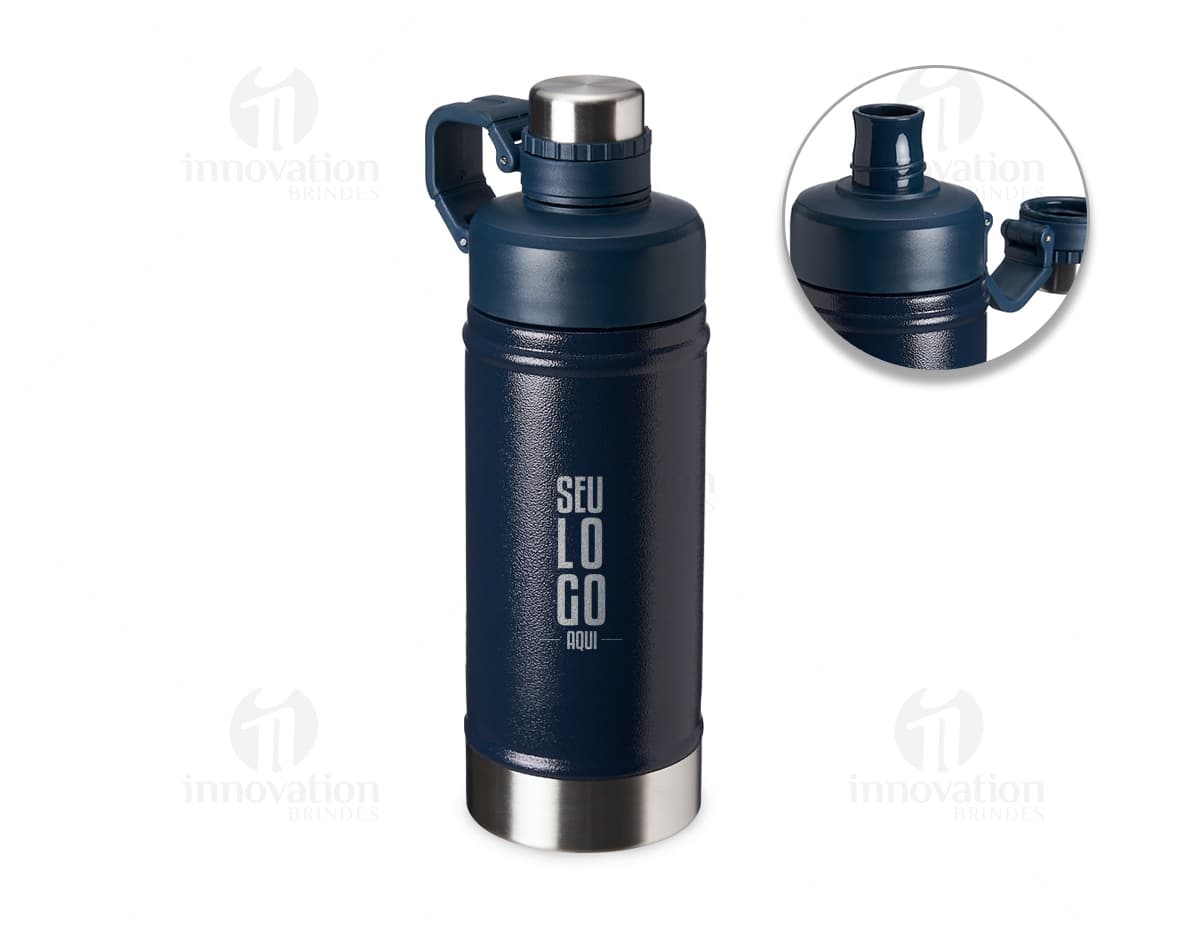 Garrafa Térmica Inox 1 Litro em fundo branco, com tampa e alça de transporte. Garrafa Térmica Inox 1 Litro em fundo branco, com tampa e alça de transporte.