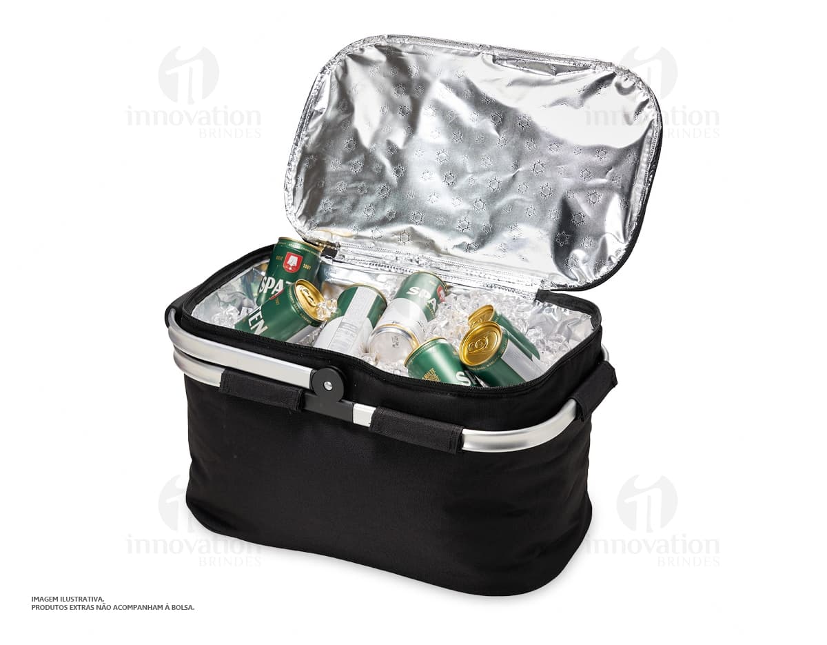 Bolsa térmica de 33 litros na cor azul, com alça de ombro e bolso frontal. Bolsa térmica de 33 litros na cor azul, com alça de ombro e bolso frontal.