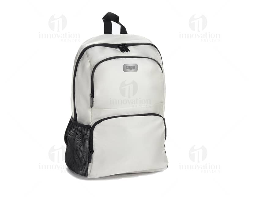 Kit com 6 porta copos em formato quadrado, feitos de material resistente e com estampas coloridas de frutas.