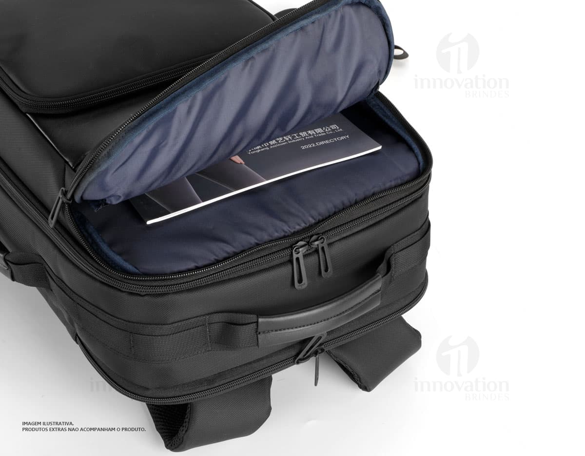 Mochila Premium com bolso para notebook em cor azul, feita de material resistente, apresentando design moderno e espaçoso. Mochila Premium com bolso para notebook em cor azul, feita de material resistente, apresentando design moderno e espaçoso.