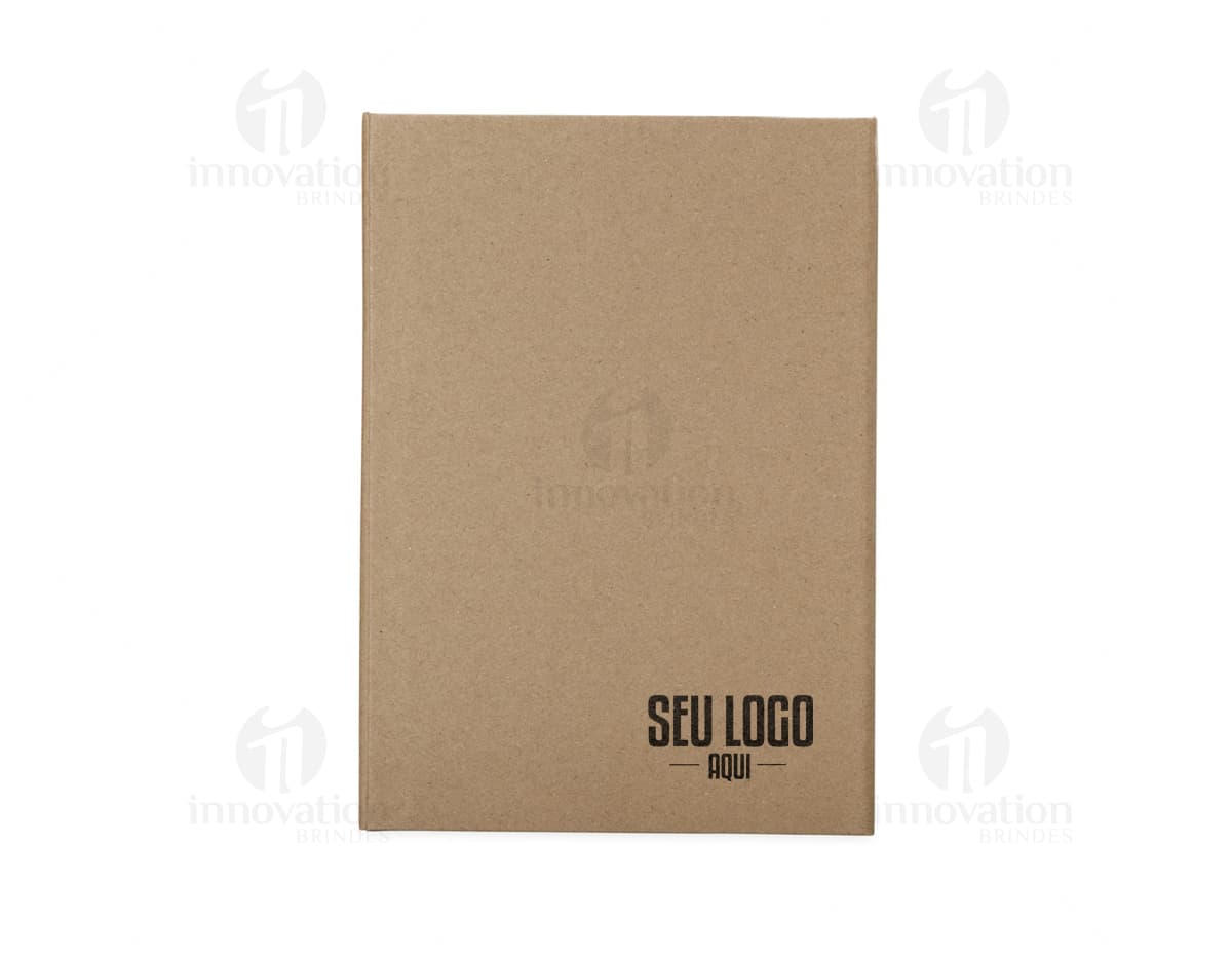Kit com 6 porta copos em diferentes cores e estampas sobre uma mesa de madeira. Kit com 6 porta copos em diferentes cores e estampas sobre uma mesa de madeira.
