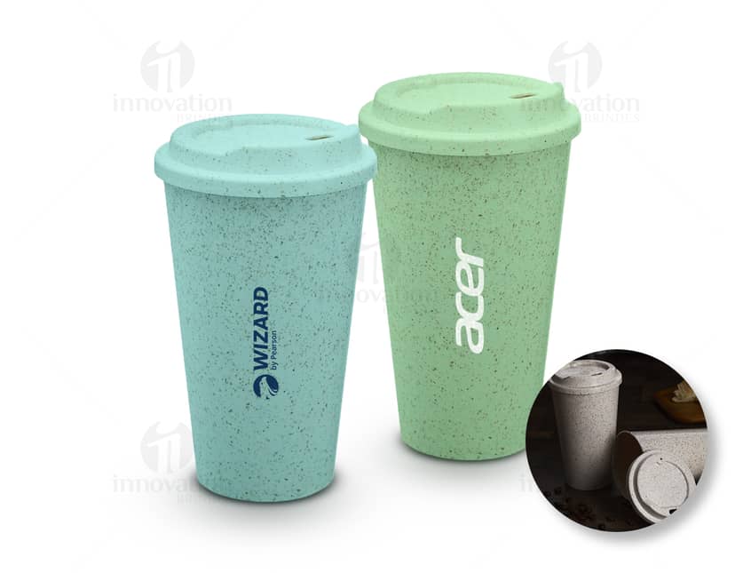 Kit com 6 porta copos em formatos variados, feitos de material resistente e colorido.