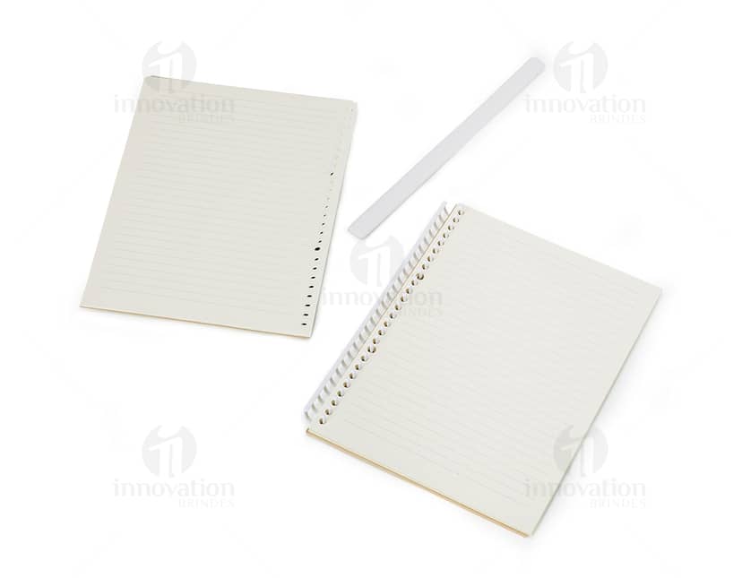 Caderno B5 Kraft 26x19 de capa dura marrom liso.