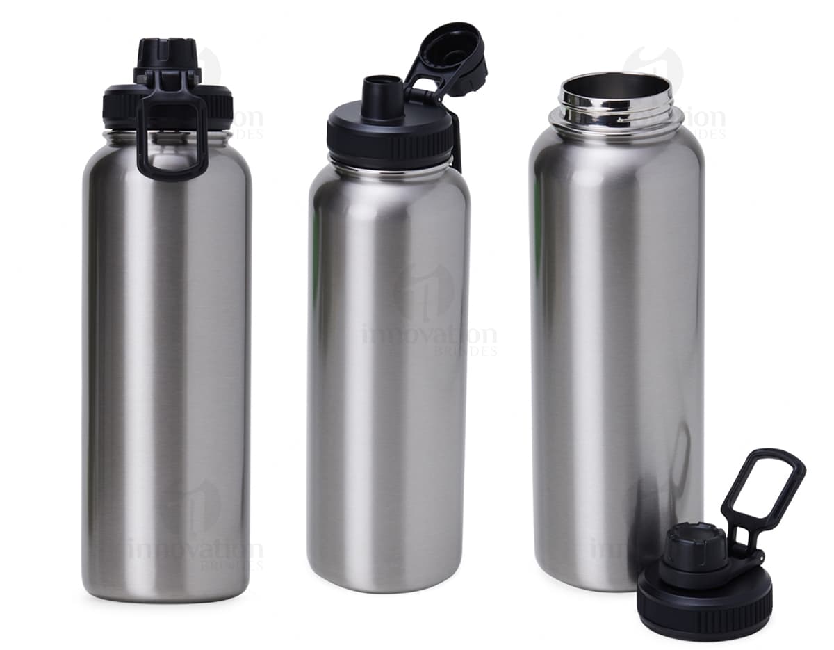 Garrafa térmica de inox com capacidade de 1.2 litros, acompanhada de tampa. Garrafa térmica de inox com capacidade de 1.2 litros, acompanhada de tampa.