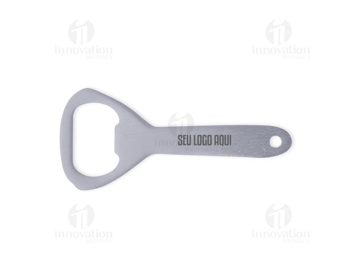 Garrafa de inox de 750ml com tampa e alça. Garrafa de inox de 750ml com tampa e alça.