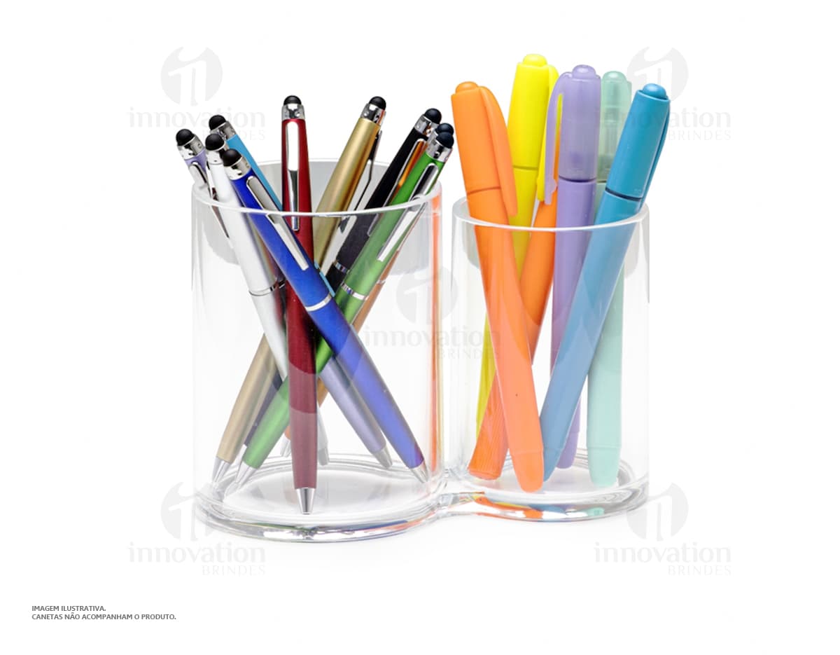 Kit com 6 porta copos em diferentes cores e estilos, feitos de material resistente. Kit com 6 porta copos em diferentes cores e estilos, feitos de material resistente.