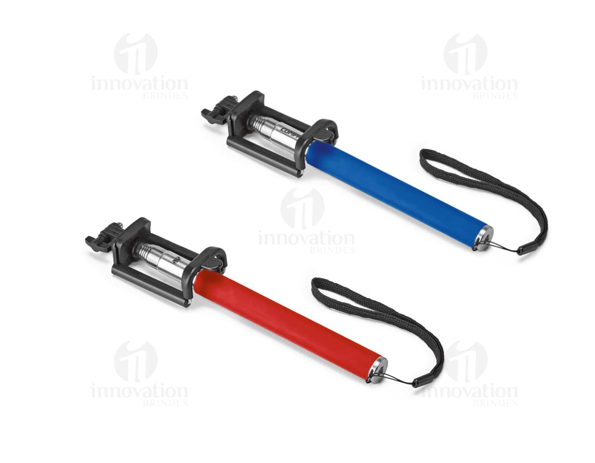 Caneta colorida prata com mecanismo de giro. Caneta colorida prata com mecanismo de giro.