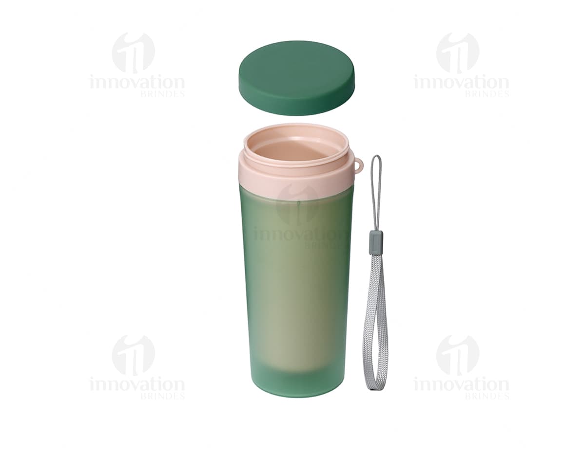 Copo plástico 350ml personalizado com design exclusivo para seus brindes. Ideal para eventos corporativos e ações promocionais. Ótima opção para divulgar sua marca de forma criativa e impactante. Garanta já o seu! Copo plástico 350ml personalizado com design exclusivo para seus brindes. Ideal para eventos corporativos e ações promocionais. Ótima opção para divulgar sua marca de forma criativa e impactante. Garanta já o seu!