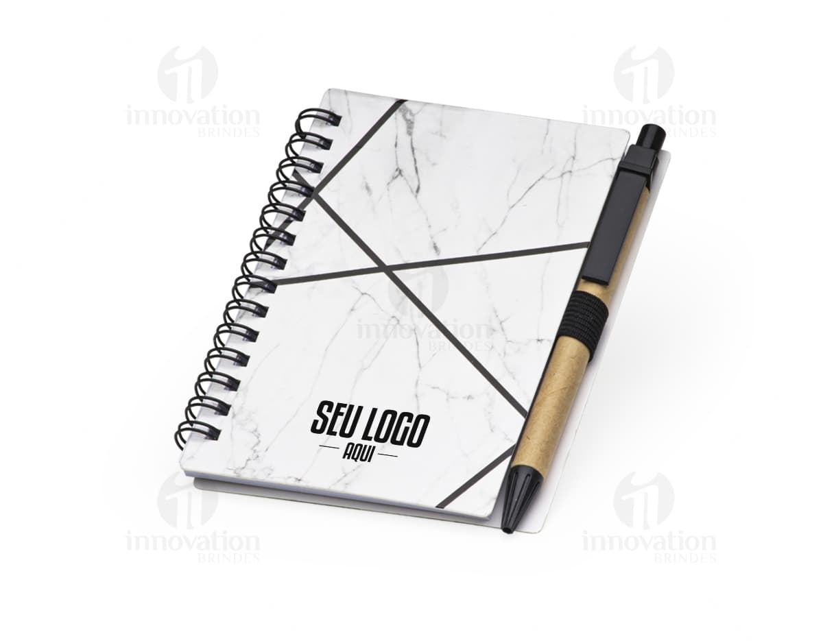 Bloco de anotações plástico com autoadesivos em várias cores. Bloco de anotações plástico com autoadesivos em várias cores.