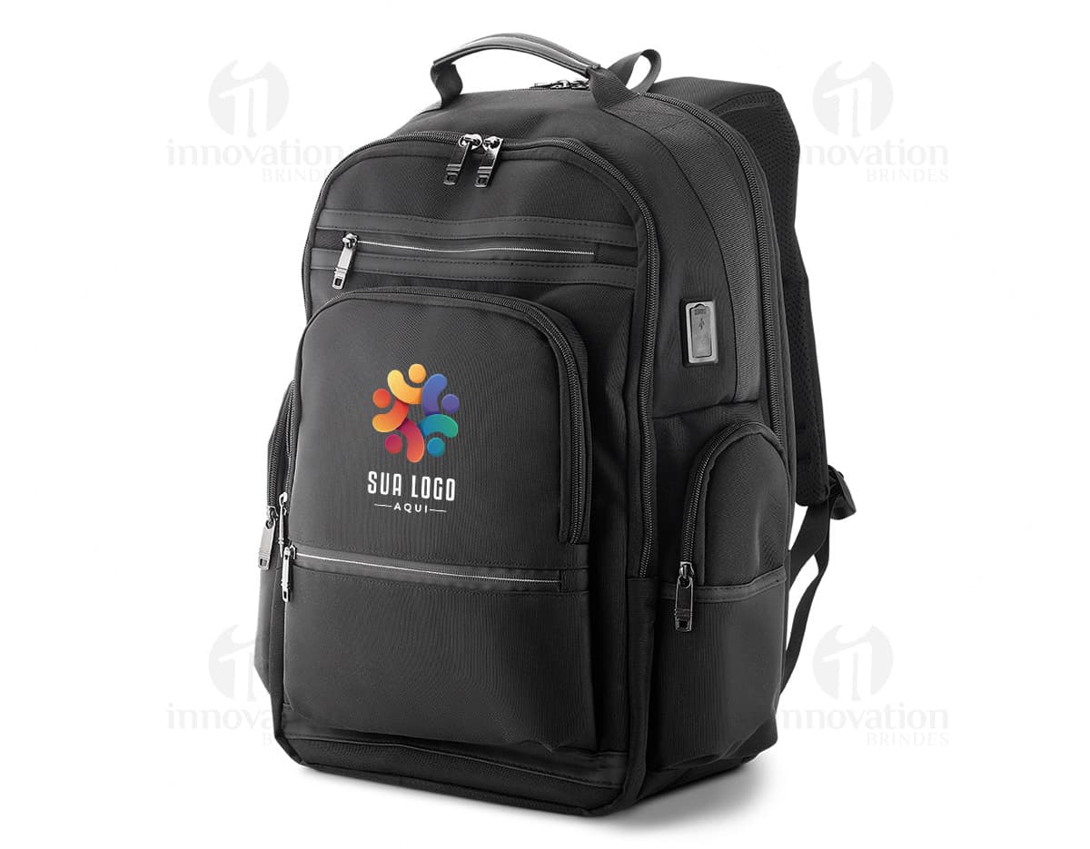 Mochila Polyester com 2 Bolsos Laterais. Mochila Polyester com 2 Bolsos Laterais.