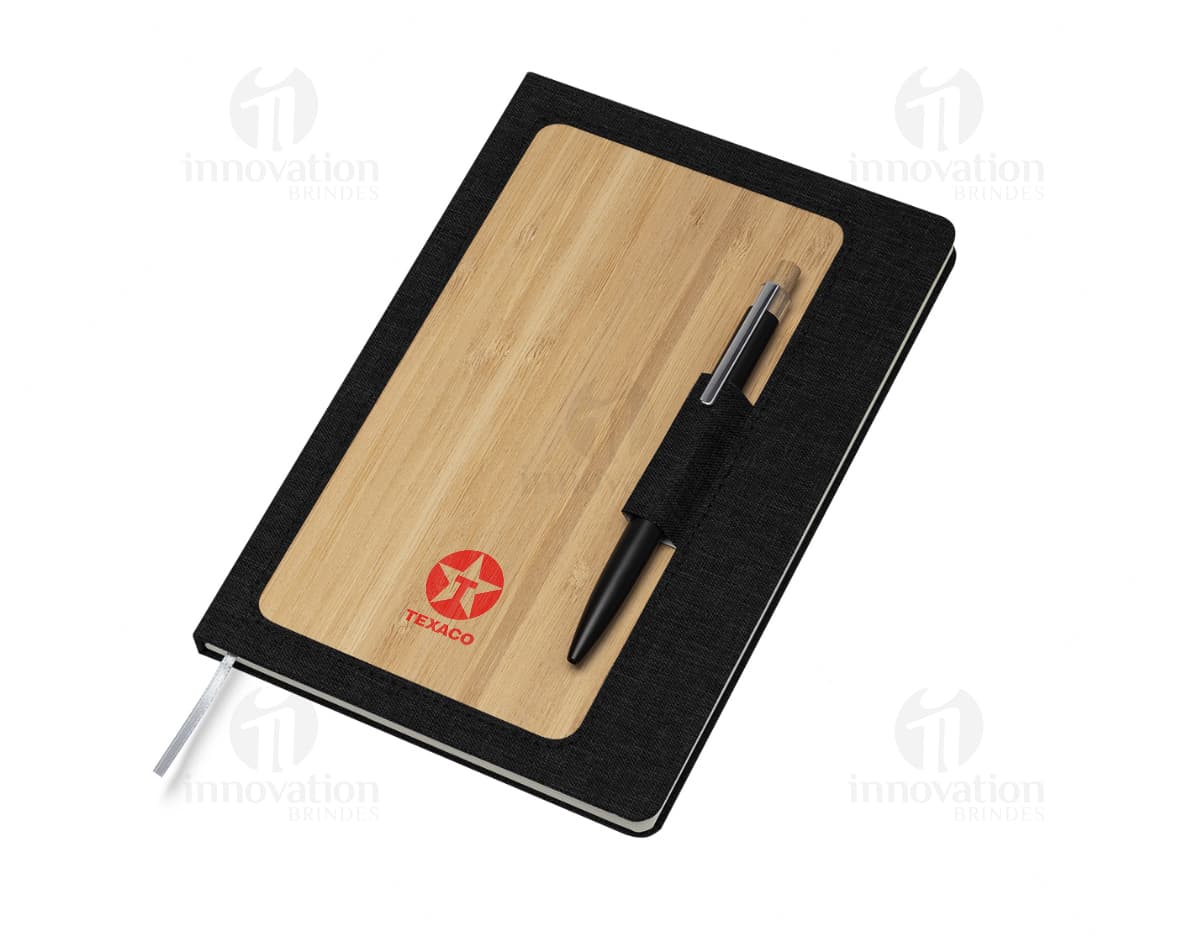 Kit com 6 porta copos em formato redondo, feitos de material resistente. Cada porta copo possui uma estampa colorida e vibrante. Os porta copos são ideais para proteger superfícies de mesas e balcões. Kit com 6 porta copos em formato redondo, feitos de material resistente. Cada porta copo possui uma estampa colorida e vibrante. Os porta copos são ideais para proteger superfícies de mesas e balcões.
