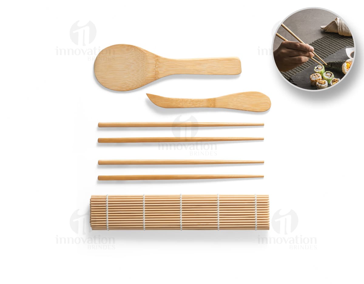 Kit com 6 porta copos em formato redondo, feitos de cortiça com estampas coloridas de frutas. Kit com 6 porta copos em formato redondo, feitos de cortiça com estampas coloridas de frutas.