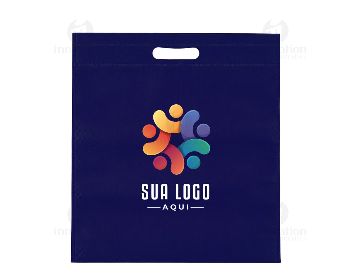 sacola de tecido na cor preta, medida 350 x 350 mm, ideal para transporte de objetos ou compras. sacola de tecido na cor preta, medida 350 x 350 mm, ideal para transporte de objetos ou compras.