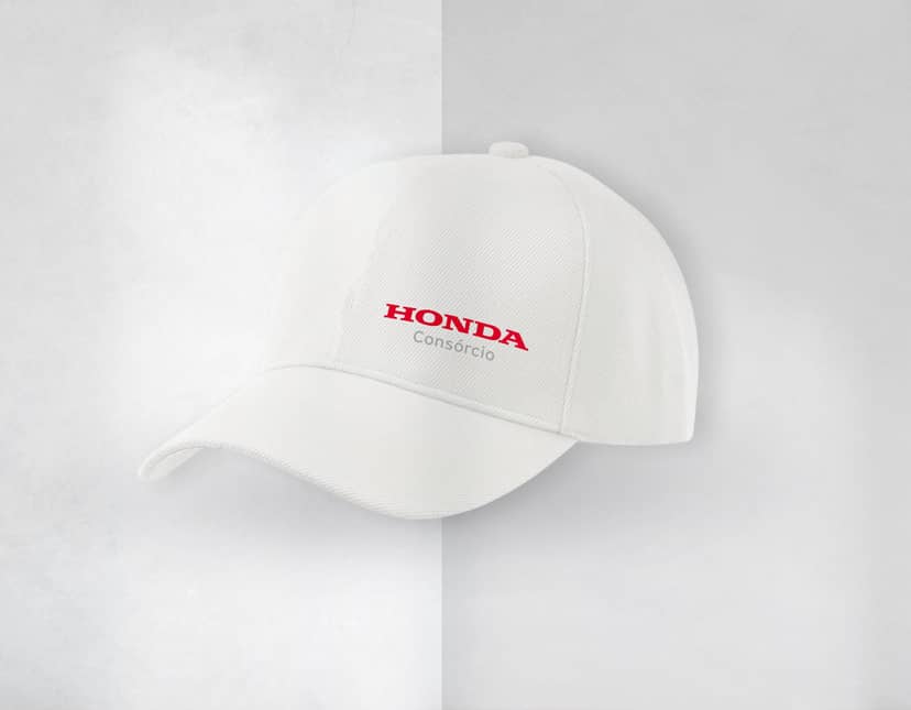 Kit com 6 porta copos em cores sortidas, fabricados em material resistente com design moderno e estampas variadas.