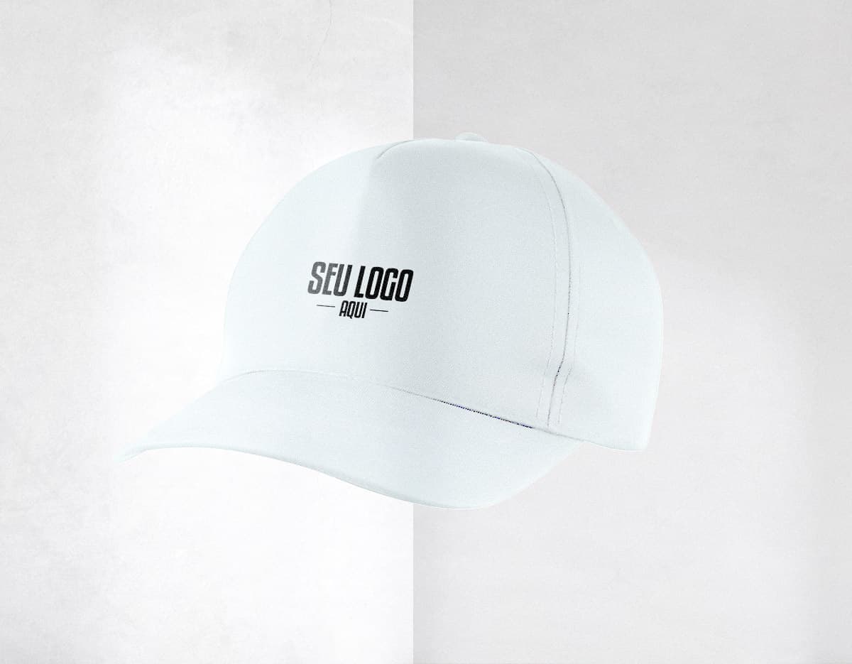 Kit com 6 porta copos em diversos tamanhos e cores, feitos de material resistente para proteger superfícies de mesas e balcões. Kit com 6 porta copos em diversos tamanhos e cores, feitos de material resistente para proteger superfícies de mesas e balcões.