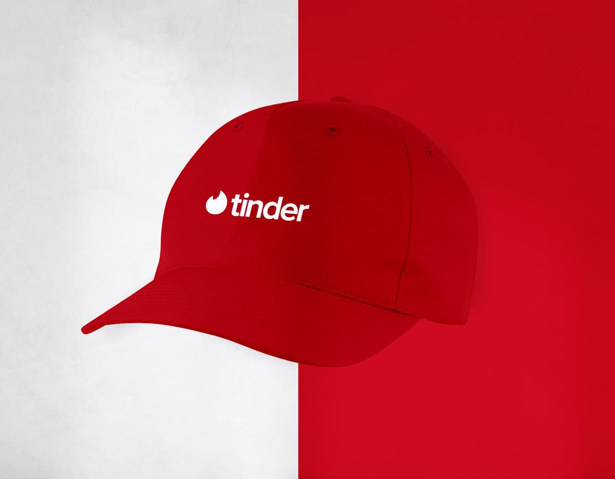 Kit com 6 porta copos em formato circular de cores variadas sobre fundo branco. Kit com 6 porta copos em formato circular de cores variadas sobre fundo branco.