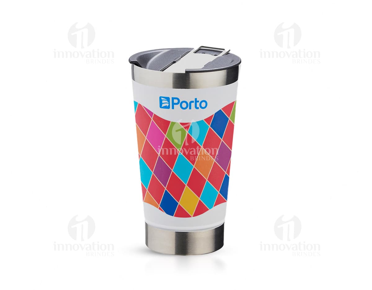 Kit com 6 porta copos em formato quadrado, feitos de acrílico transparente com design elegante e moderno. Cada porta copo possui cantos arredondados e textura antiderrapante na base para evitar deslizamentos. Kit com 6 porta copos em formato quadrado, feitos de acrílico transparente com design elegante e moderno. Cada porta copo possui cantos arredondados e textura antiderrapante na base para evitar deslizamentos.