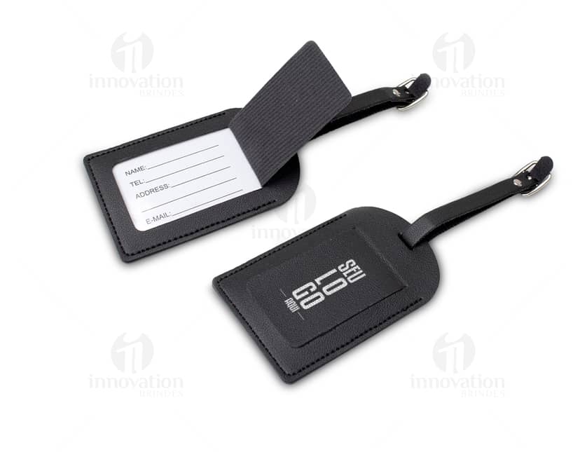 Identificador de bagagem em metal preto - Ideal para identificar sua bagagem de forma prática e segura. Produto durável e resistente, perfeito para viagens. Adquira já o seu! #IdentificadorDeBagagem #Viagem #Prático