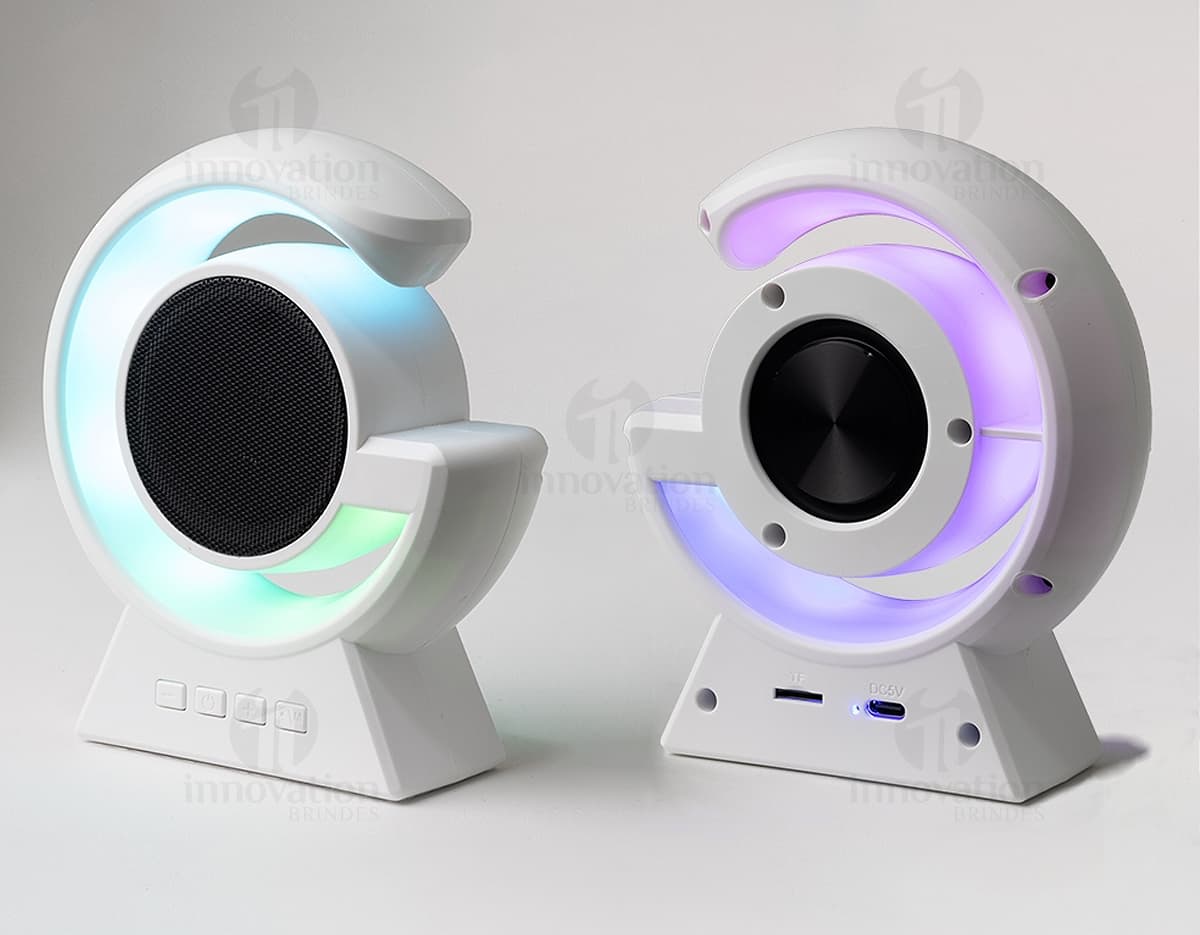 Caixa de som com luminária - Equipamento moderno de áudio e iluminação em um só produto. Controle de brilho e volume, conexão Bluetooth. Perfeito para negócios e videoconferências. Ideal para desktops e escritórios. Aumente o poder de sua apresentação com essa incrível combinação de tecnologia. Caixa de som com luminária - Equipamento moderno de áudio e iluminação em um só produto. Controle de brilho e volume, conexão Bluetooth. Perfeito para negócios e videoconferências. Ideal para desktops e escritórios. Aumente o poder de sua apresentação com essa incrível combinação de tecnologia.