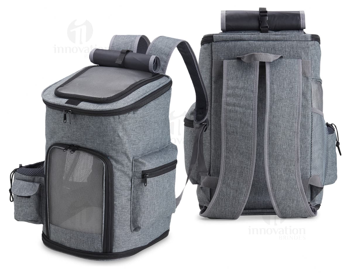 Sacola mochila feita em material 210D com elementos refletores para aumentar a visibilidade. Sacola mochila feita em material 210D com elementos refletores para aumentar a visibilidade.