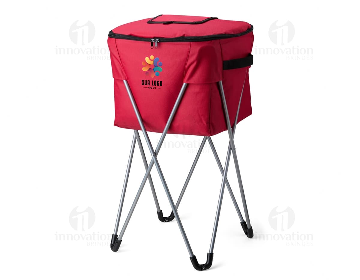 Kit com 6 porta copos em formato redondo, de cores variadas e estampas florais. Kit com 6 porta copos em formato redondo, de cores variadas e estampas florais.