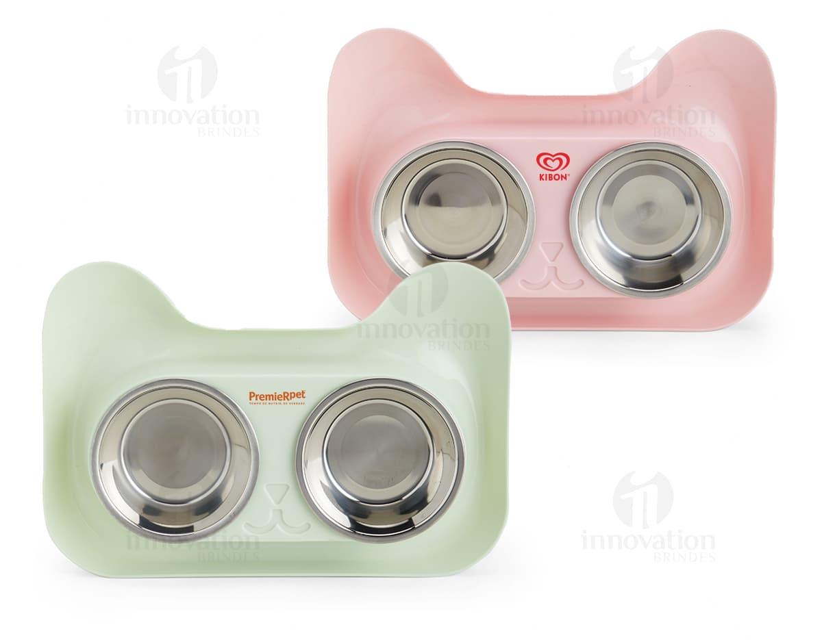 Tigela de aço inoxidável para animais com design moderno e brilhante, feita de metal prateado e circular. A imagem mostra uma tigela vazia com reflexos, adequada para uso em ambientes internos e externos. Tigela de aço inoxidável para animais com design moderno e brilhante, feita de metal prateado e circular. A imagem mostra uma tigela vazia com reflexos, adequada para uso em ambientes internos e externos.