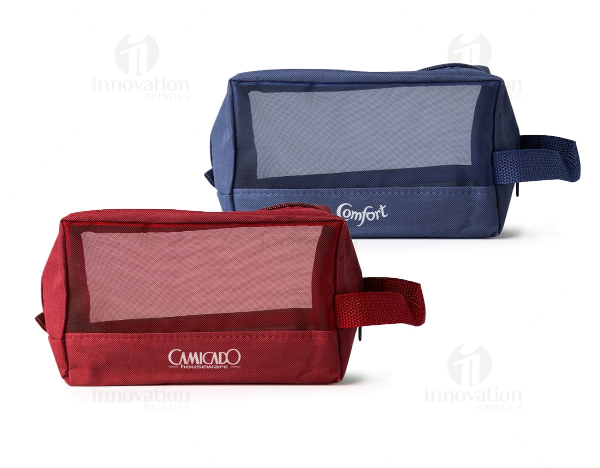 Necessaire impermeável com compartimentos em material PU. Necessaire impermeável com compartimentos em material PU.