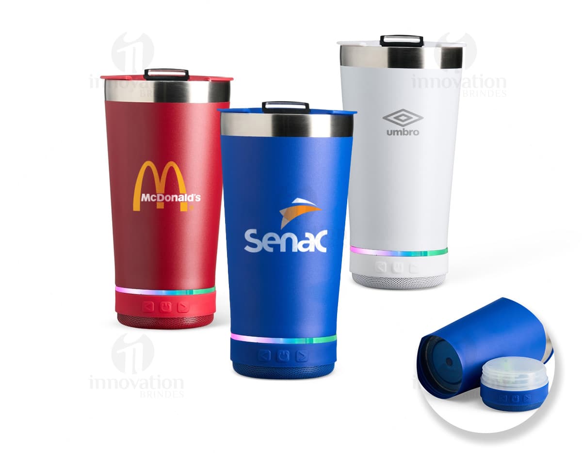 Kit com 6 porta copos em cores vivas e vibrantes, feitos de material resistente e antiderrapante. Kit com 6 porta copos em cores vivas e vibrantes, feitos de material resistente e antiderrapante.