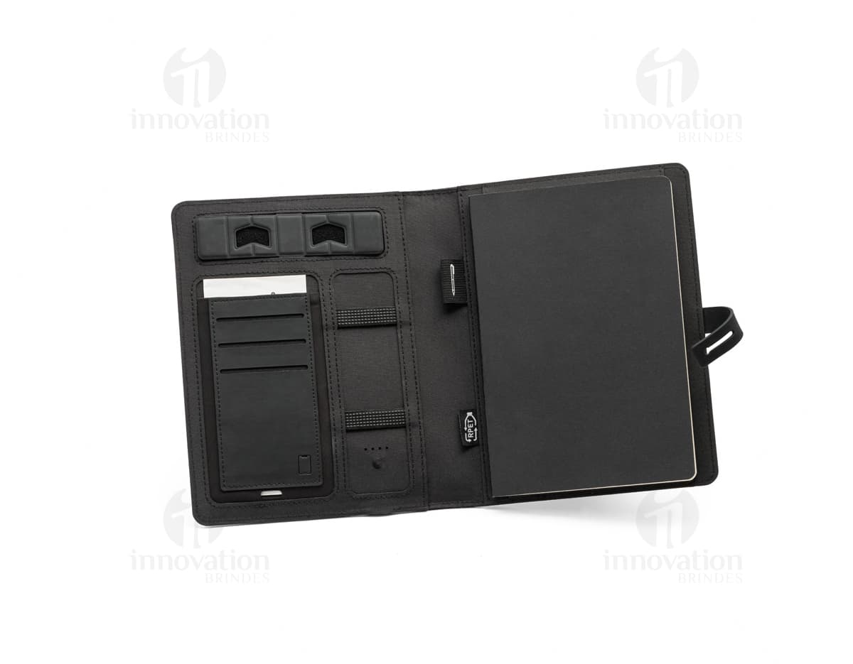Kit com 6 porta copos de diferentes cores e tamanhos, feitos de material resistente. Kit com 6 porta copos de diferentes cores e tamanhos, feitos de material resistente.
