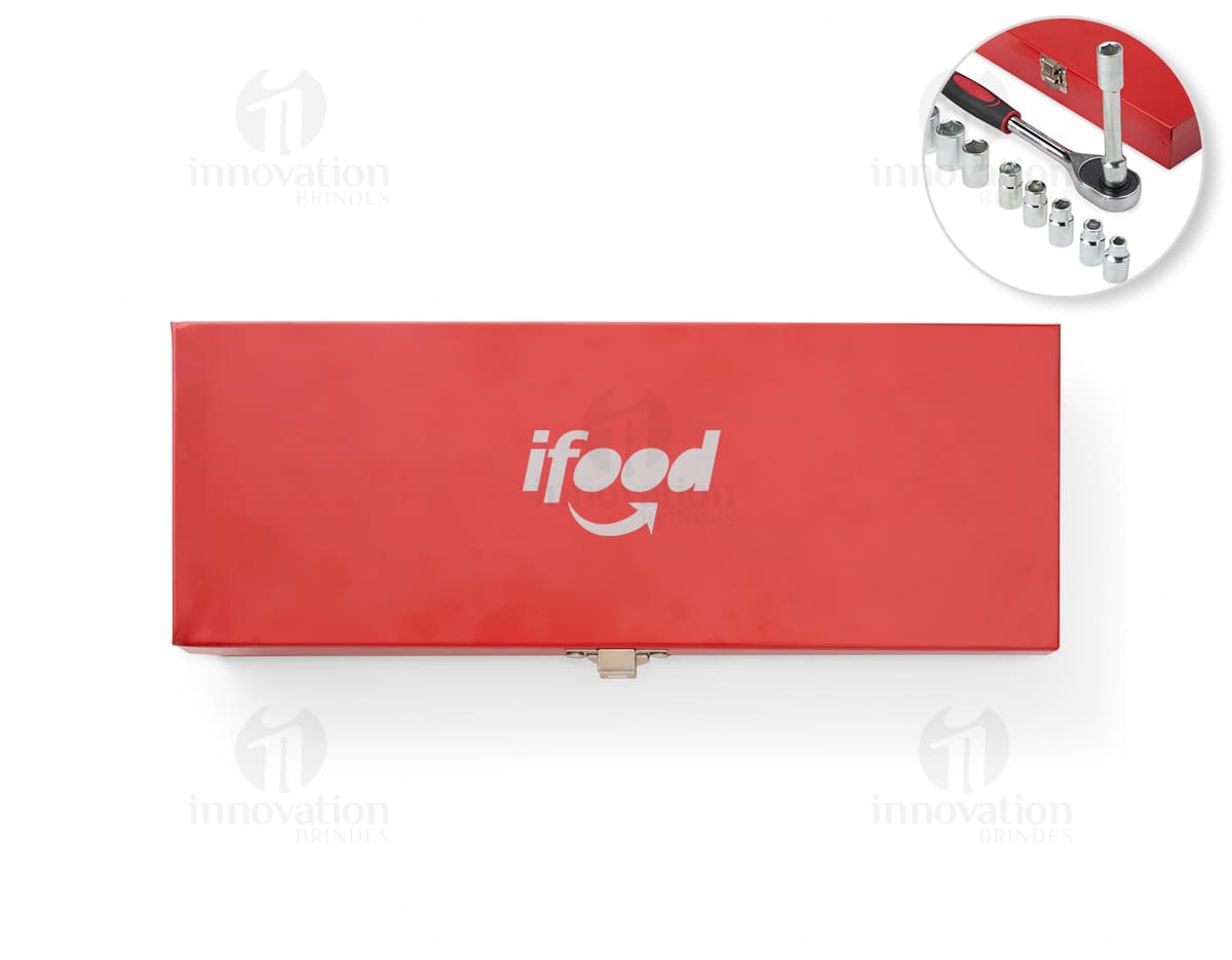 Kit churrasco estojo alumínio inox, contendo diversos equipamentos e acessórios de churrasco, como faca, garfo, espátula e escova de limpeza, todos em aço inoxidável. Ideal para uso em churrasqueiras e ambientes externos. O estojo é prático e portátil, facilitando o transporte e armazenamento dos utensílios. Kit churrasco estojo alumínio inox, contendo diversos equipamentos e acessórios de churrasco, como faca, garfo, espátula e escova de limpeza, todos em aço inoxidável. Ideal para uso em churrasqueiras e ambientes externos. O estojo é prático e portátil, facilitando o transporte e armazenamento dos utensílios.