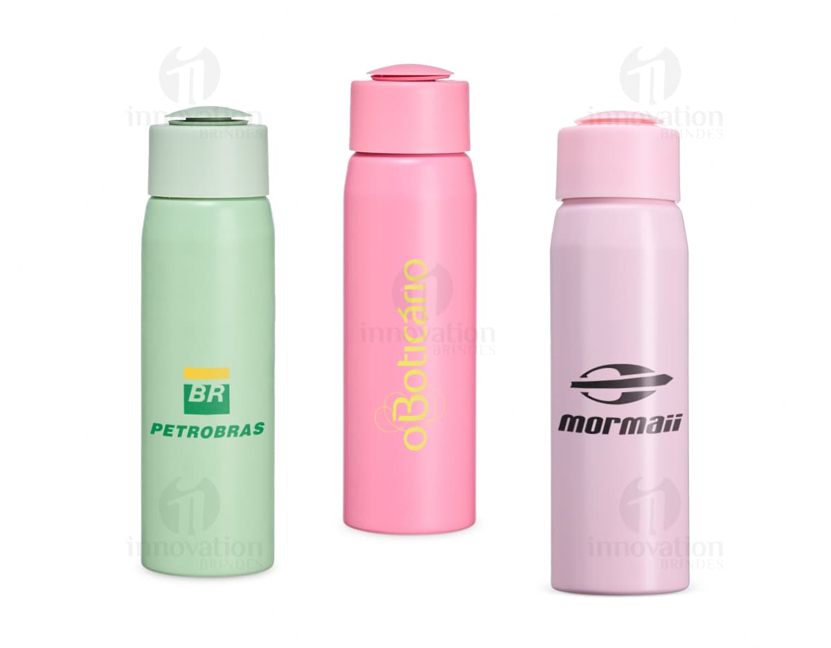 Garrafa de alumínio de 600ml na cor prata, com tampa de rosca e design elegante. Garrafa de alumínio de 600ml na cor prata, com tampa de rosca e design elegante.