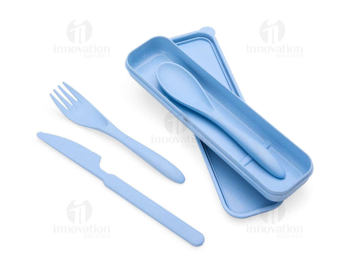 Kit com 6 porta copos em cores diferentes, sendo dois vermelhos, dois azuis e dois amarelos. Cada porta copos possui formato redondo e é feito de material resistente. Kit com 6 porta copos em cores diferentes, sendo dois vermelhos, dois azuis e dois amarelos. Cada porta copos possui formato redondo e é feito de material resistente.