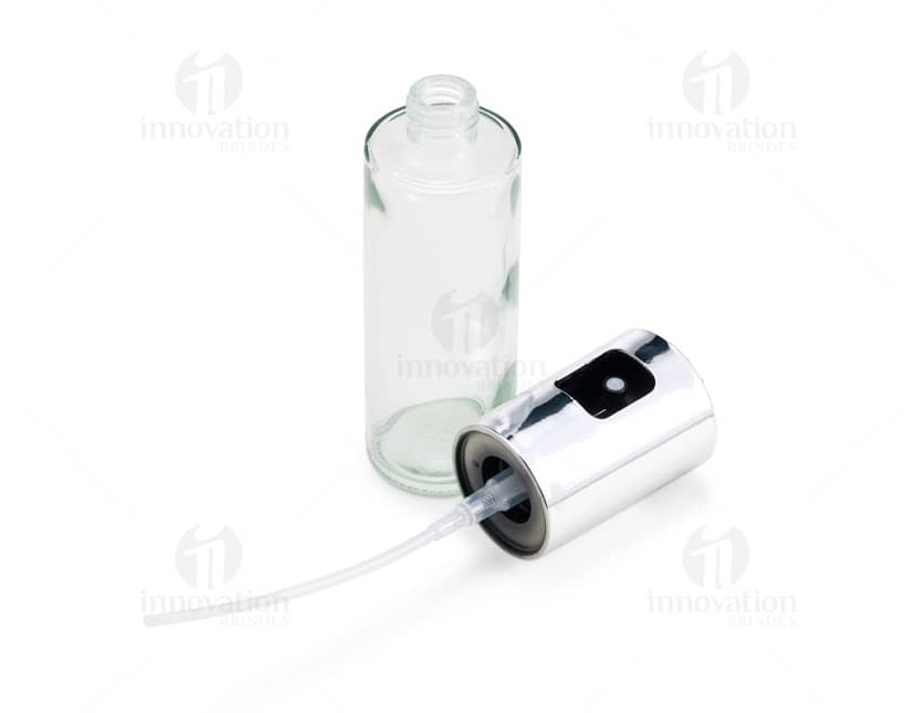 kit com 6 porta copos em forma de círculo, feitos de material resistente e com estampas coloridas de frutas e flores.