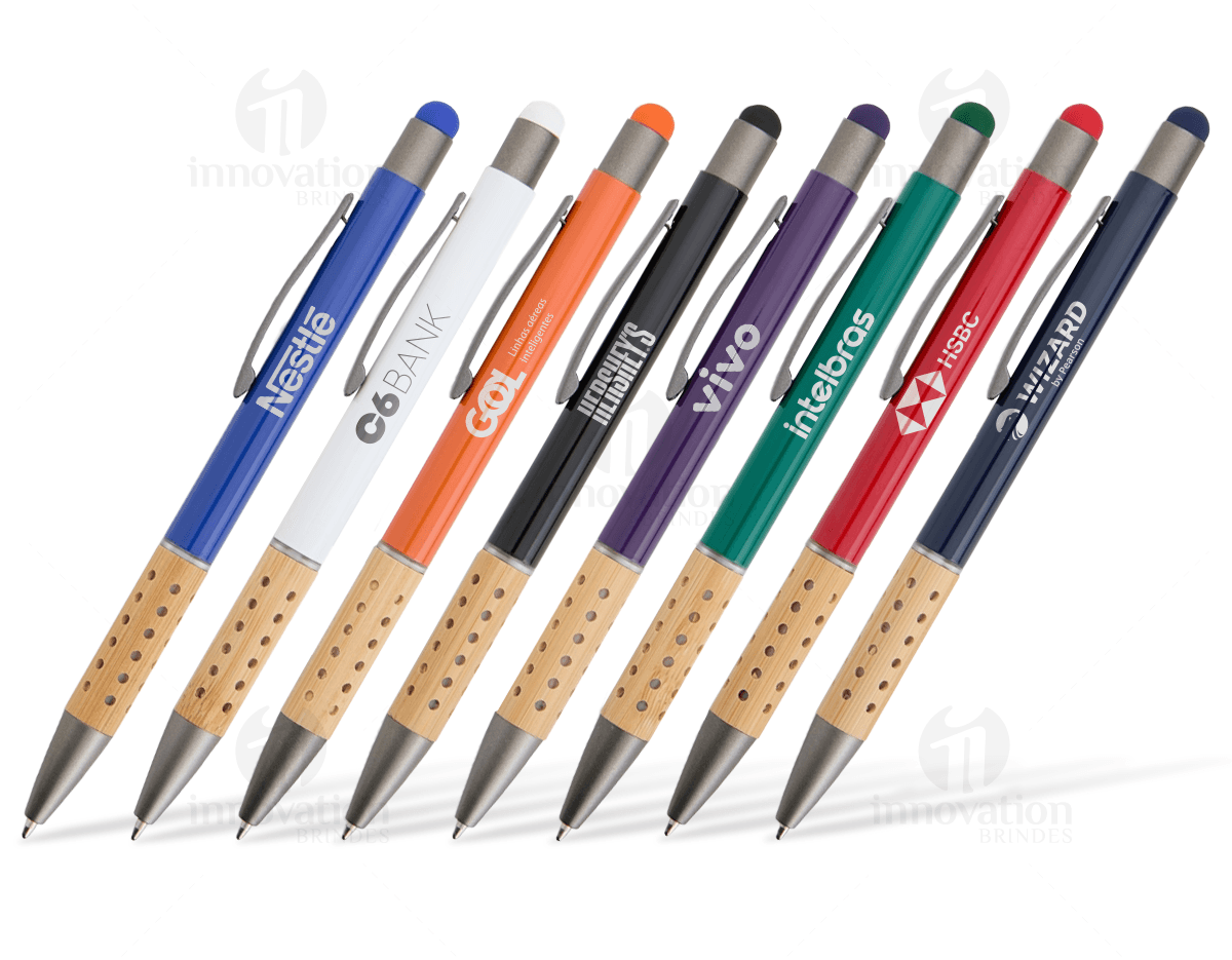 Kit com 6 porta copos em formato quadrado com estampas coloridas em tons vibrantes, feitos em material resistente e com proteção antiderrapante na parte inferior. Kit com 6 porta copos em formato quadrado com estampas coloridas em tons vibrantes, feitos em material resistente e com proteção antiderrapante na parte inferior.