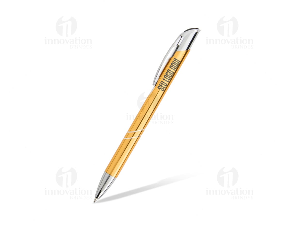 Caneta Metal Esferográfica em tons de prata e preto sobre fundo branco. Caneta Metal Esferográfica em tons de prata e preto sobre fundo branco.