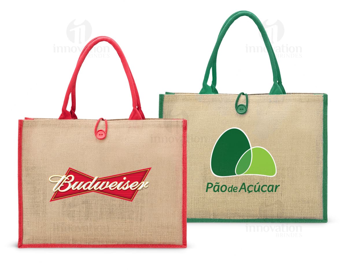 Kit com 6 porta copos em formato circular, feitos de material resistente e com estampas coloridas de frutas. Kit com 6 porta copos em formato circular, feitos de material resistente e com estampas coloridas de frutas.