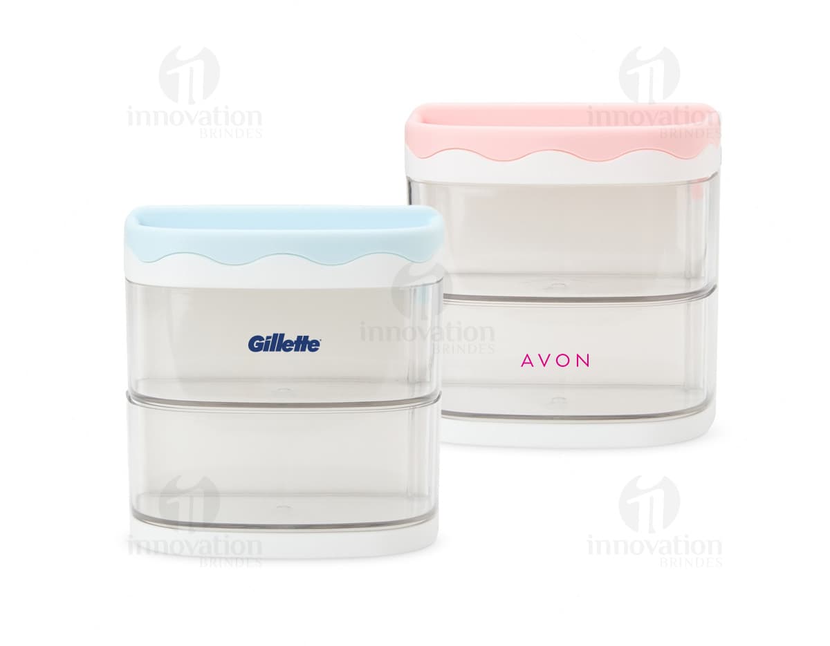 Kit com 6 porta copos em formato redondo, feitos de material resistente e com estampas coloridas de flores e folhas. Kit com 6 porta copos em formato redondo, feitos de material resistente e com estampas coloridas de flores e folhas.