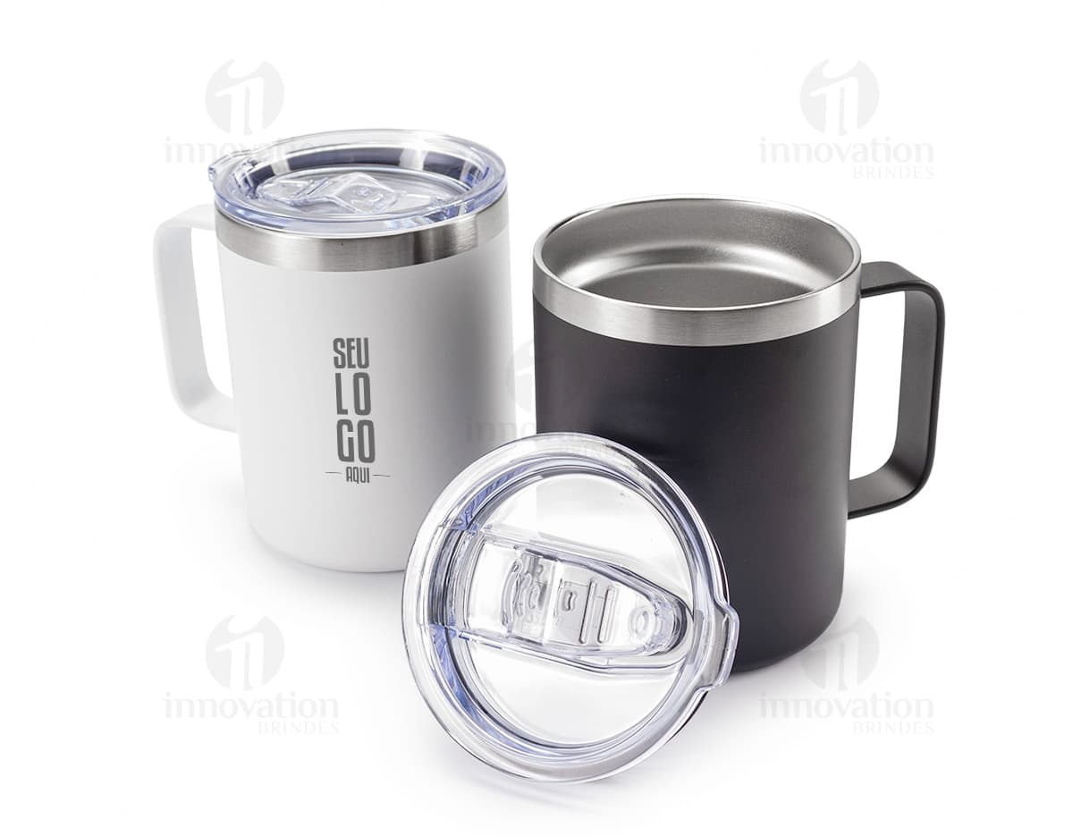Seis porta copos empilhados em um kit de produto. Seis porta copos empilhados em um kit de produto.
